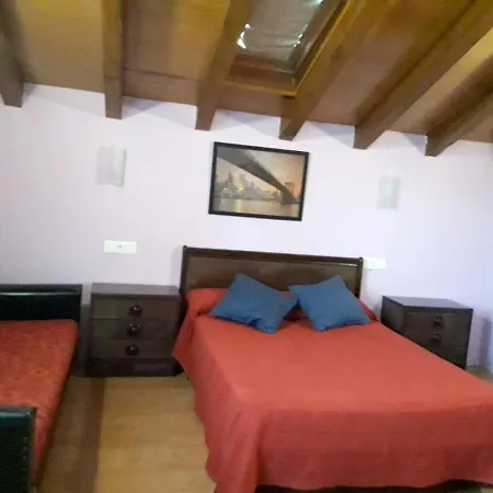 Spacious House With Mountain View In Munain
