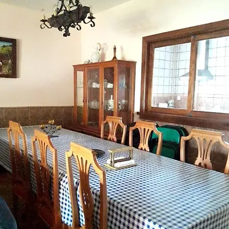 Spacious House With Mountain View In * Munain